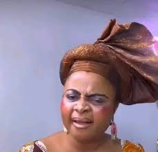 Bus conductor fights passenger over fare