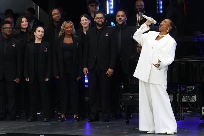 Stevie Wonder, John Legend, U2 perform at Obama center opening