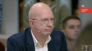 Kris Roman's Instagram, Twitter & Facebook