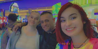 Oscar Mayorga's Instagram, Twitter & Facebook