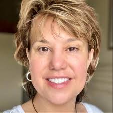 Nancy Parris's Instagram, Twitter & Facebook