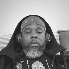 Actor Clifton Powell, who portrayed 'Pinky' in 'Next Friday', reenacts his  famous scene from the movie.🤩🍿😳