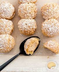 Petites Mignardises Facon Paris Brest Petits Choux Garnis Avec Une Ganache Montee Au Praline Recette Mignardise Cuisine Gateaux Et Desserts