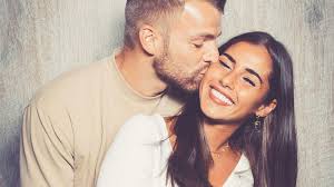 Sarah lombardi & julian büscherverliebt, verlobt? Liebes Hammer Sarah Lombardi Und Julian Sind Verlobt Promiflash De