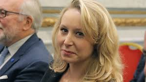November 130 menschen zu blutigen matsch geschossen haben. Marion Marechal Le Pen Victime D Une Fake News Sur Son Changement De Nom Linfo Re France Faits Divers