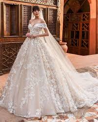 6 Likes 1 Comments فساتين زفاف Wedding Dresses Toffa Wedding On Instagram 2500ريال متجر توفا In 2020 Puffy Wedding Dresses Ball Gowns Wedding Bridal Ball Gown