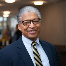 Maddie Huntzinger (3L) and Logan Stuart (3L) recently appeared before the  U.S. District Court for the Northern District of Iowa, representing their  client at a hearing for a reduced sentence. This opportunity