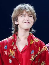 You've most likely tried two nail colors, but have you experimented with three? Hua Chenyu Changed Her Hair Color For The First Time But Was Sprayed By Passers By Looks Ugly And Imitated Gd Minnews