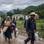 Los Ardillos queman campos y casas de comunidades indígenas en Guerrero para desplazarlos, denuncian habitantes