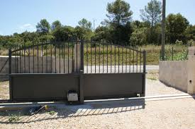 Transformer portail battant en coulissant. Pose D Un Portail De Cloture Et Un Portillon En Aluminium Coulissant Aux Matelles Pres De Montpellier Menuiserie Alu Et Pvc Sur Le Secteur De Montpellier Ligne Azur