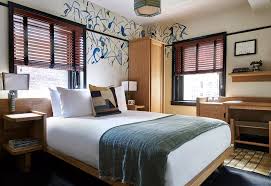The Best New York City Hotels Under 200 A Night Nyc Hotels New York City Vacation Freehand Hotel