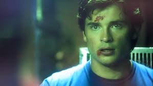 The collective gasp of all the Clois fandom when this happened... :  r/Smallville