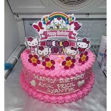 Banyak pelanggan kami yang ingin memesan kue tart ulang tahun dengan karakter hello kitty. Toko Online Homecake Kinaan Shopee Indonesia