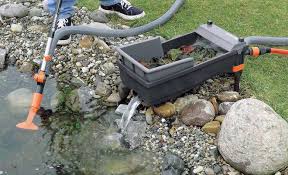 Teichschlamm Entfernen Selbst De Wasser Im Garten Gartenteich Naturschwimmbecken