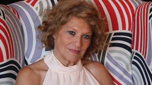 MIS QUERIDOS MECENAS — "Que soy del aire", CD de música y Libro de poesías  de Julia León.