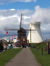 Kerncentrale vertaald van nederlands naar engels inclusief synoniemen, uitleg en gerelateerde woorden. We Kunnen Best Zonder Kerncentrales