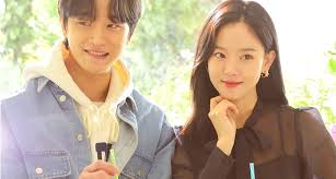 © mirror media 惠利在《我的室友是九尾狐》中飾演母胎單身的女大生，與張基龍因意外展開了同居生活。 （愛奇藝國際站提供）. Nf7lbjjchzlupm
