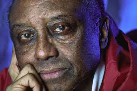 Philadelphia—john chaney, one of the nation's leading basketball coaches and a commanding figure during a hall of fame career at temple, died friday. Aspubu0svsuesm