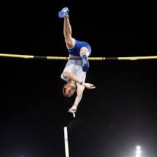 Veröffentlicht am 15.02.2014 | lesedauer der franzose renaud lavillenie schreibt geschichte und knackt mit 6,16 meter den fast 21 jahre. Stabhochspringer Lavillenie Ich Kann Kaum Einmal Durchatmen Nzz