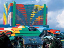 The place is a treasure trove for connoisseurs of culture and heritage. First World Hotel In Genting Highlands Sonnenklar Tv