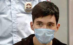 Галявиев неожиданно решил сдаться и вышел на. Smi Uznali O Postanovke Na Uchet Kak Sklonnogo K Suicidu Strelka Iz Kazani Obshestvo Rbk