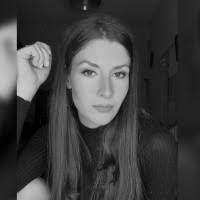 900+ perfiles de «Alison &»