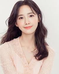 어느덧 데뷔 15년 차, 이제는 중견 아이돌이자 배우로 활동하고 있는 소녀시대의 윤아가 최근 역대급 비주얼을 자랑하는 화보를 공개해 화제가 되고 . ì†Œë…€ì‹œëŒ€ ìœ¤ì•„ Hskk ì¤'êµ­ì–´ ì‹œí—˜ í†µê³¼