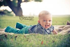 Adorable christmas baby picture idea baby picture ideas baby 6 month baby picture ideas photo by samantha wacker. Farm Rural Family Pictures Ankeny Ia Photography Outdoor Baby Pictures Fall Baby Pictures Outdoor Baby Photography