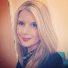 Ellen Walker (@ellenwalker90)