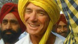 Photos: Australian Marathon Runner Pat Farmer 'volunteers' at Golden  Temple, Amritsar