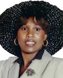 Diann Lee's Instagram, Twitter & Facebook