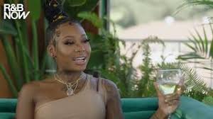 Despite the popular belief that a fly represents the weakness and sinfulness , in this insect has another interpretation. Fans Are Noticing Something Different About Summer Walker In Her Recent Instagram Photos