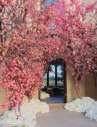 The Kardashians Florist Jeff Leatham Says Flower Walls Are Over Cherry Blossom Wedding Theme Cherry Blossom Theme Cherry Blossom Wedding