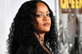 Rihanna ist eine naturschönheit, auch wenn sie ungeschminkt ist. Rihanna Fans Sind In Sorge Foto Mit Gesichtsprellungen Aufgetaucht Gala De