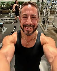 Chest triceps and 🦵 day For 1 hour