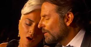 Lady Gaga en Bradley Cooper brengen 'Shallow' uit 'A Star Is Born' op de  Oscars