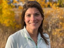 Liz Rutter's Instagram, Twitter & Facebook