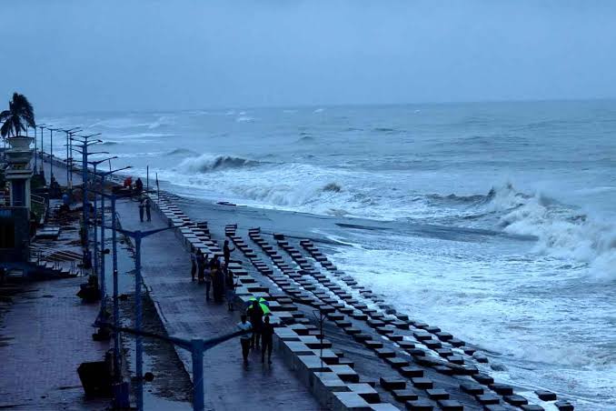 Cyclone Arnab update: Depression is getting deeper and effect in coastal areas of West Bengal