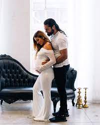 Becky lynch and seth rollins baby. Wwe S Becky Lynch Announces Birth Of Daughter Roux See Pics