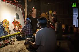 Lihat kerumitan wayang yang saya bawa. Selain Mak Yong Dan Menora Kesenian Ni Juga Dikatakan Bakal Pupus Soscili
