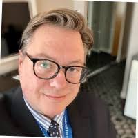 1600+ profilů „Dinges“