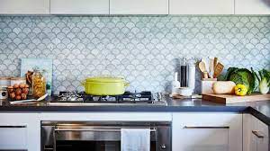 Gewöhnlich sammeln sich an der küchenwand unreinheiten beim kochen, wenn kein spritzschutz vorhanden ist. Fliesenspiegel In Der Kuche Tipps Und Ideen Otto