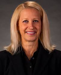 Kara Gunderson's Instagram, Twitter & Facebook