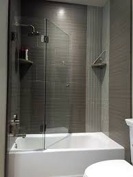 his has become a new addition to custom shower options for tubs it folds to off full access to the tub without the hindrance of a st ユニットバス リフォーム ユニットバス リフォーム