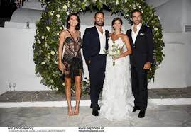 Η χριστίνα μπόμπα και ο σάκης τανιμανίδης παντρεύτηκαν στην σίφνο το 2018 και τα χριστούγεννα που μας πέρασαν ανακοίνωσαν στον κόσμο ότι πρόκειται να γίνουν γονείς για πρώτη φορά! Baby Boom Egkyos H Xristina Mpompa H Fwtografia To Mhnyma Gia Tis People Amp Style Eidhseis