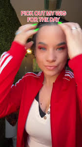 Happy Monday! Pick out my crown for the day :) Going with Priscilla Blonde  Blend. And yesss she is still available! Check the link in my bio for a  little $$ off 🙃 #monday #mondaymood #wigs #grwm ...