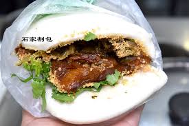 Vor 2 tagen · 傳統小吃「刈包」，饕客都超愛，每年到了農曆尾牙，傳統習俗也會吃刈包，但營養師指出這刈包的熱量不像外形討喜。 營養師余朱青發文，分享. é£„é¦™å…­åå¹´çš„ çŸ³å®¶å‰²åŒ… è™Žå'¬è±¬ å¥½åƒå‰²åŒ… å°¾ç‰™åƒåˆˆåŒ… å¯§å¤å¤œå¸‚å¿…åƒ æ¢…æ ¼ Angelababy äº«æ¨‚æ—¥è¨˜