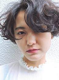 ショートヘア パリジェンヌ風くせ毛パーマ liikeの髪型 ヘアスタイル ヘアカタログ 2019春夏 ヘアスタイル ヘアスタイリング パーマ