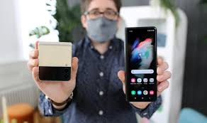 The full screen phone that folds to fit in your pocket. X8xkp1bo79q1ym