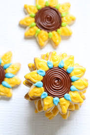 Royal icing is easy to make and great for decorating cookies. Easy Royal Icing Recipe With Meringue Powder For Cookie Decorating